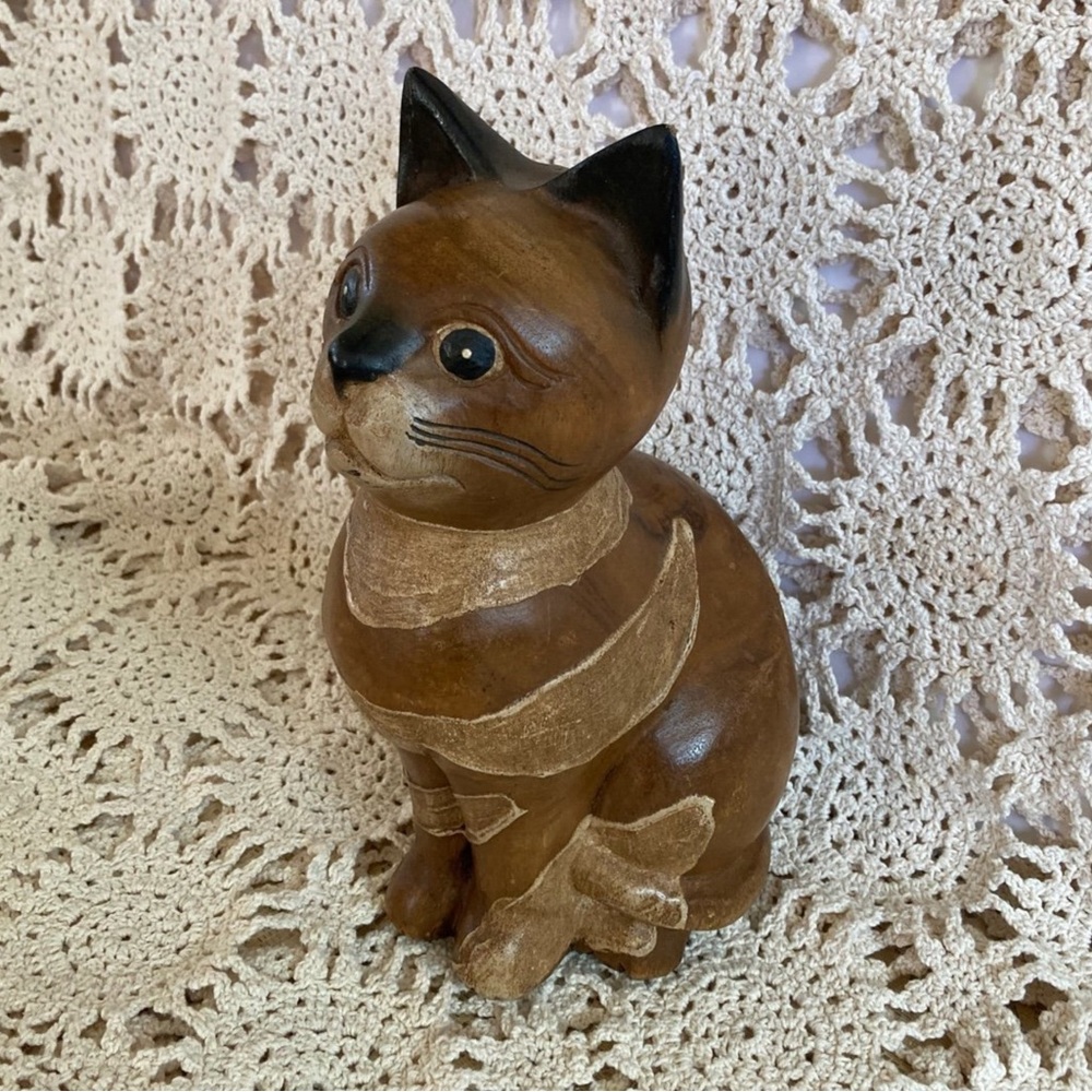 10” Carved Wooden Tabby Cat - Picture 6 of 6